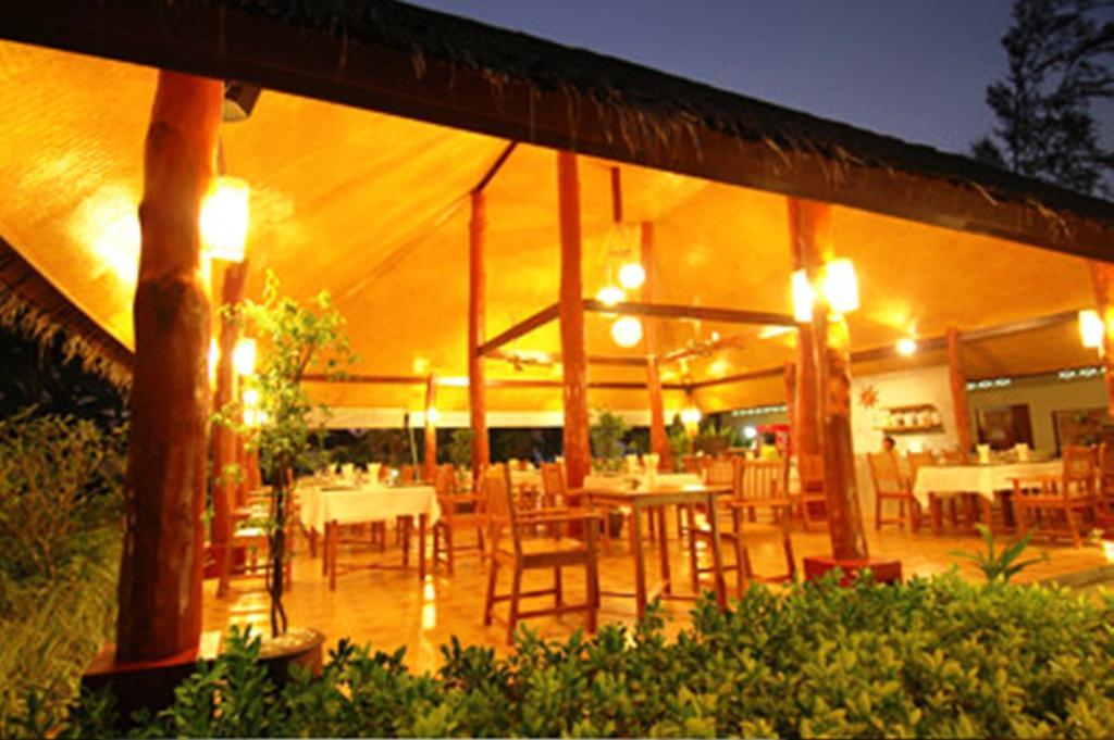 Anandah Beach Resort Ban Thung Tuk Buitenkant foto